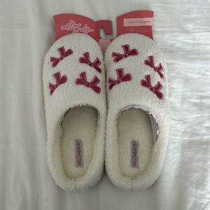 Brand new, pink and white bow slippers